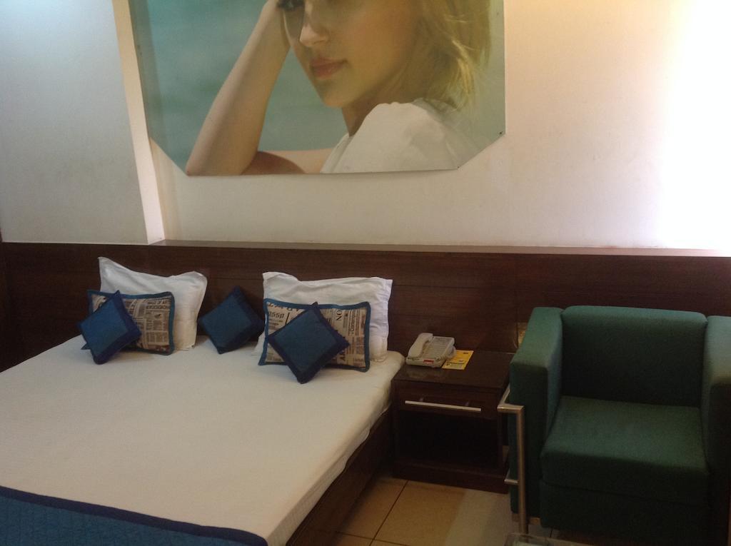 Rio Hotel Zirakpur Room photo